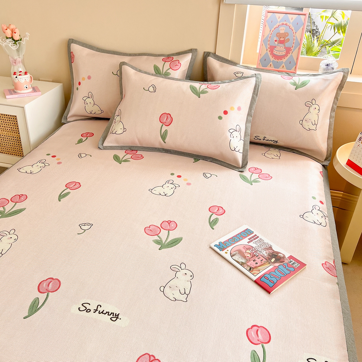 91家纺网 家纺一手货源 找家纺 懒猫家纺 2026新款250D数码印花宽边圆网冰丝凉席 精灵兔