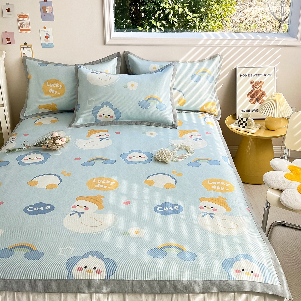 91家纺网 家纺一手货源 找家纺 懒猫家纺 2026新款250D数码印花宽边圆网冰丝凉席 可爱鸭