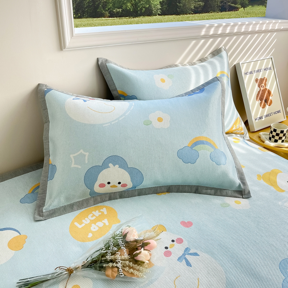 91家纺网 家纺一手货源 找家纺 懒猫家纺 2026新款250D数码印花宽边圆网冰丝凉席 可爱鸭