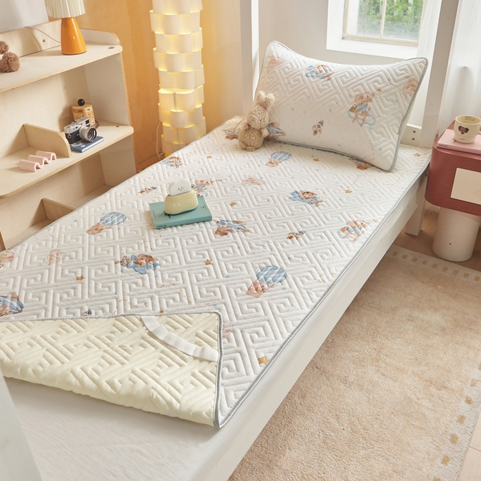 91家纺网 家纺一手货源 找家纺 舒居家纺 2026新款学生床全棉软床垫床盖 嘉年华