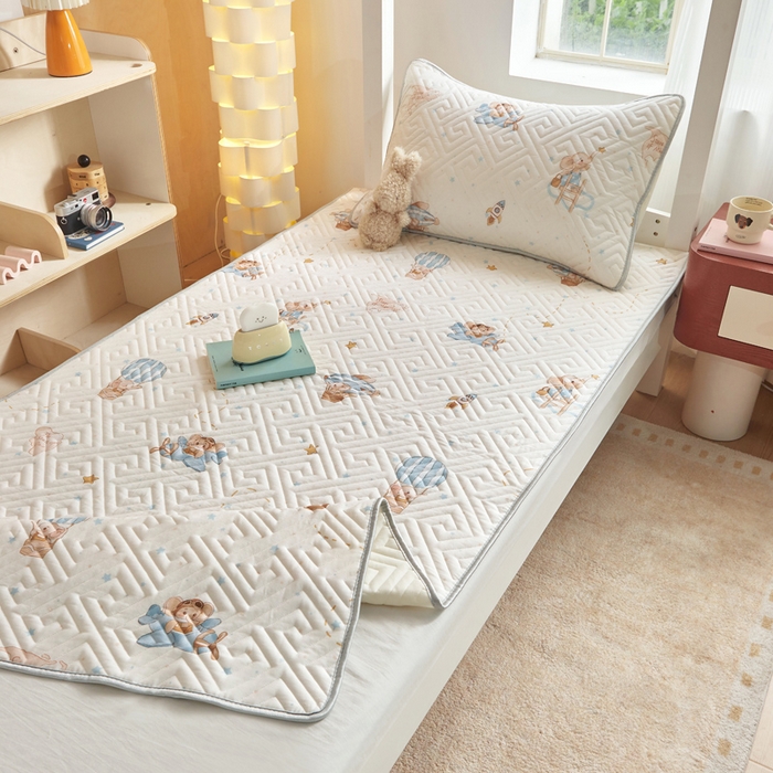 91家纺网 家纺一手货源 找家纺 舒居家纺 2026新款学生床全棉软床垫床盖 嘉年华