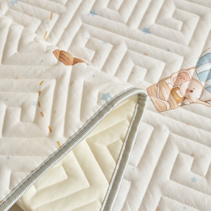 91家纺网 家纺一手货源 找家纺 舒居家纺 2026新款学生床全棉软床垫床盖 嘉年华