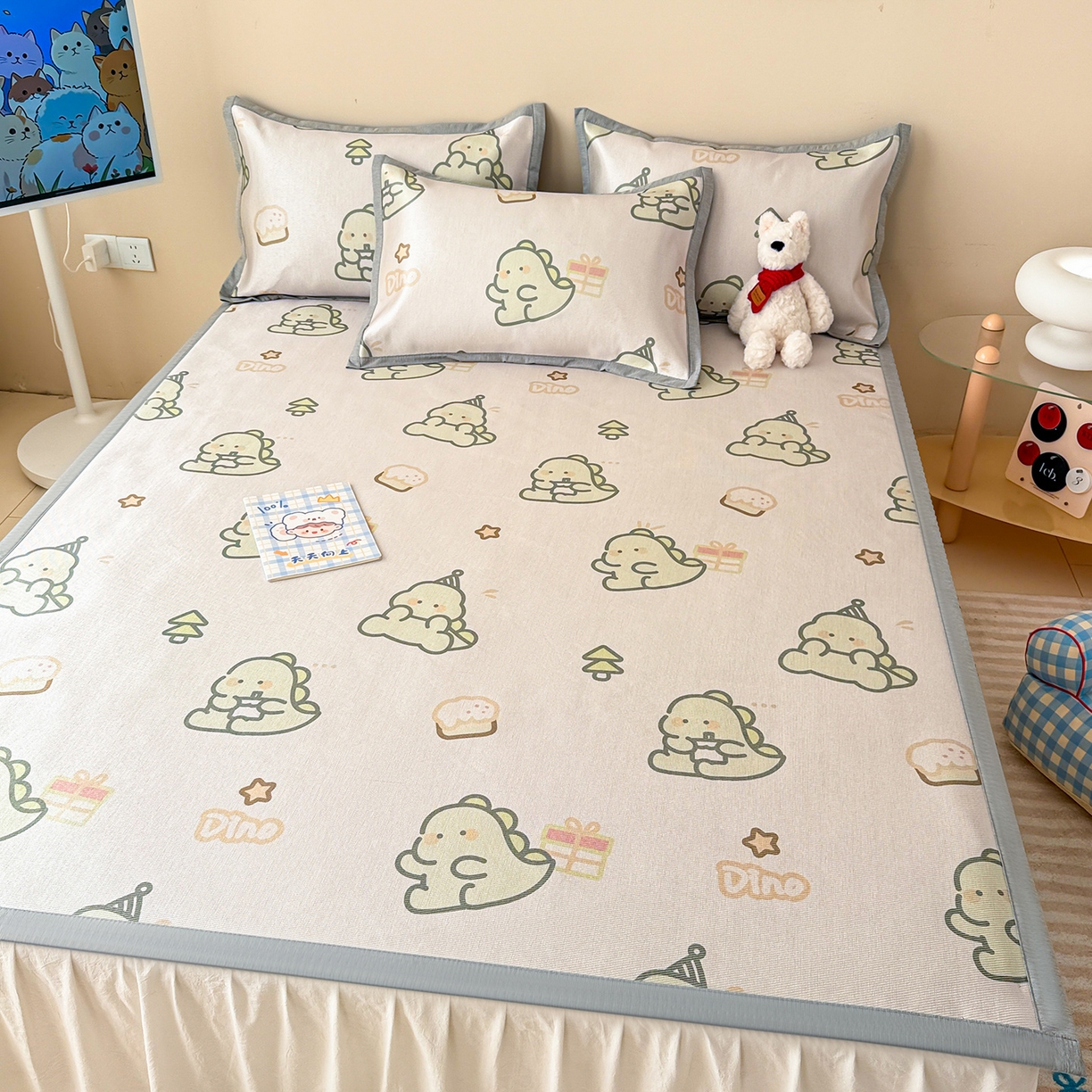 91家纺网 家纺一手货源 找家纺 懒猫家纺 2026新款250D数码印花宽边圆网冰丝凉席 礼物恐龙