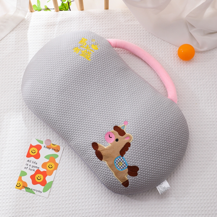 91家纺网 家纺一手货源 找家纺 （总）仁宇枕业 2026新款夏季儿童款马上有钱系列冰豆豆凉豆豆荞麦枕头枕芯