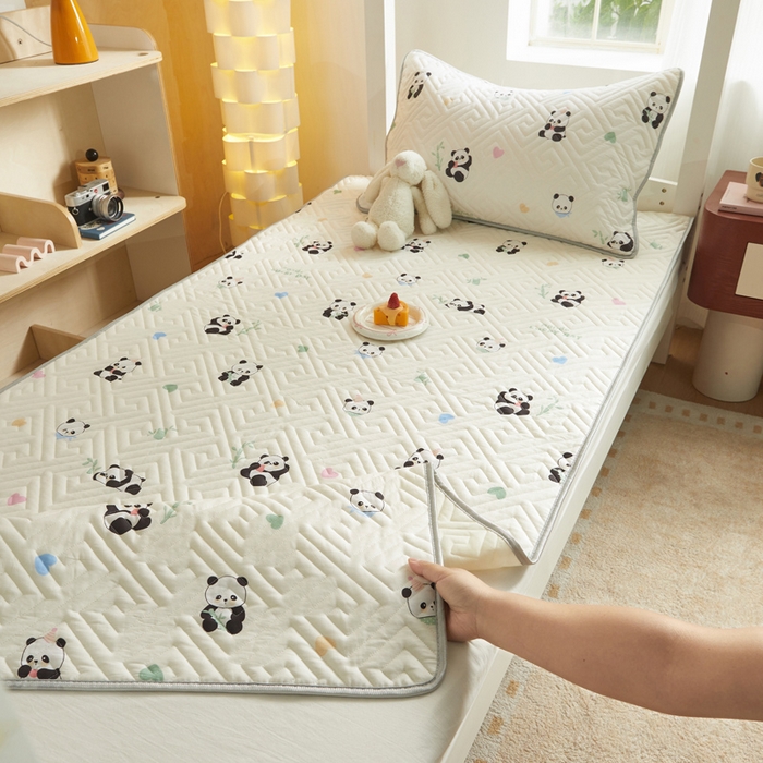 91家纺网 家纺一手货源 找家纺 舒居家纺 2026新款学生床全棉软床垫床盖 熊猫彩绘