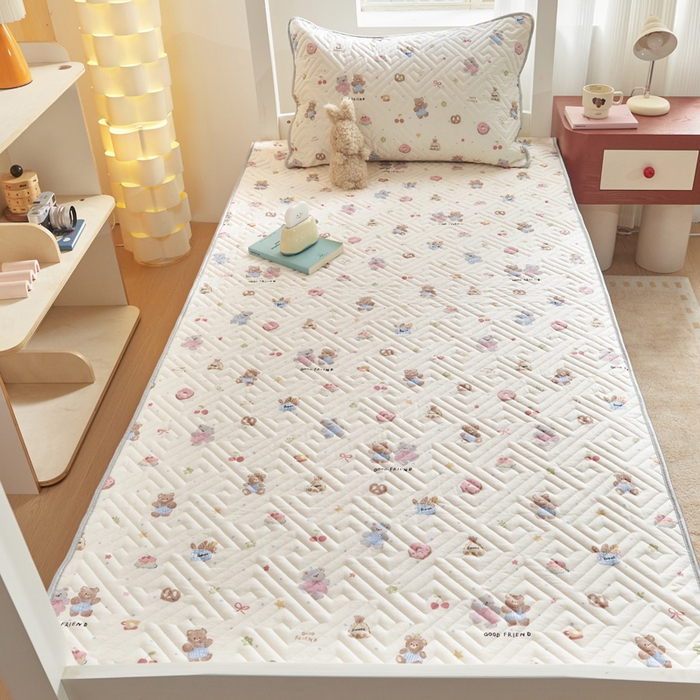 91家纺网 家纺一手货源 找家纺 舒居家纺 2026新款学生床全棉软床垫床盖 糕点熊