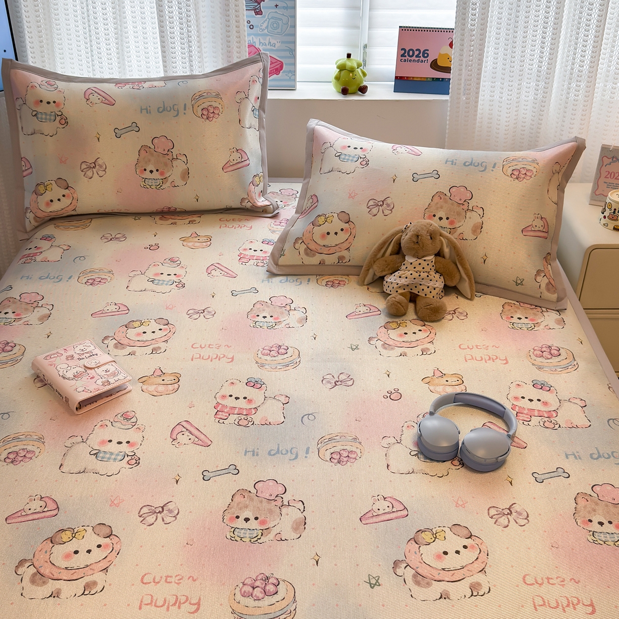 91家纺网 家纺一手货源 找家纺 懒猫家纺 2026新款250D数码印花宽边圆网冰丝凉席 奶芙小狗