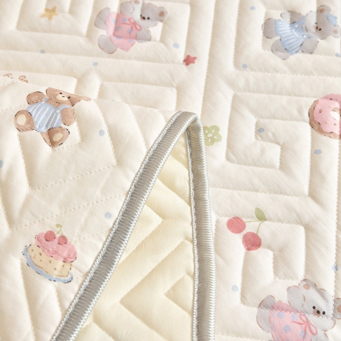 91家纺网 家纺一手货源 找家纺 舒居家纺 2026新款学生床全棉软床垫床盖 糕点熊