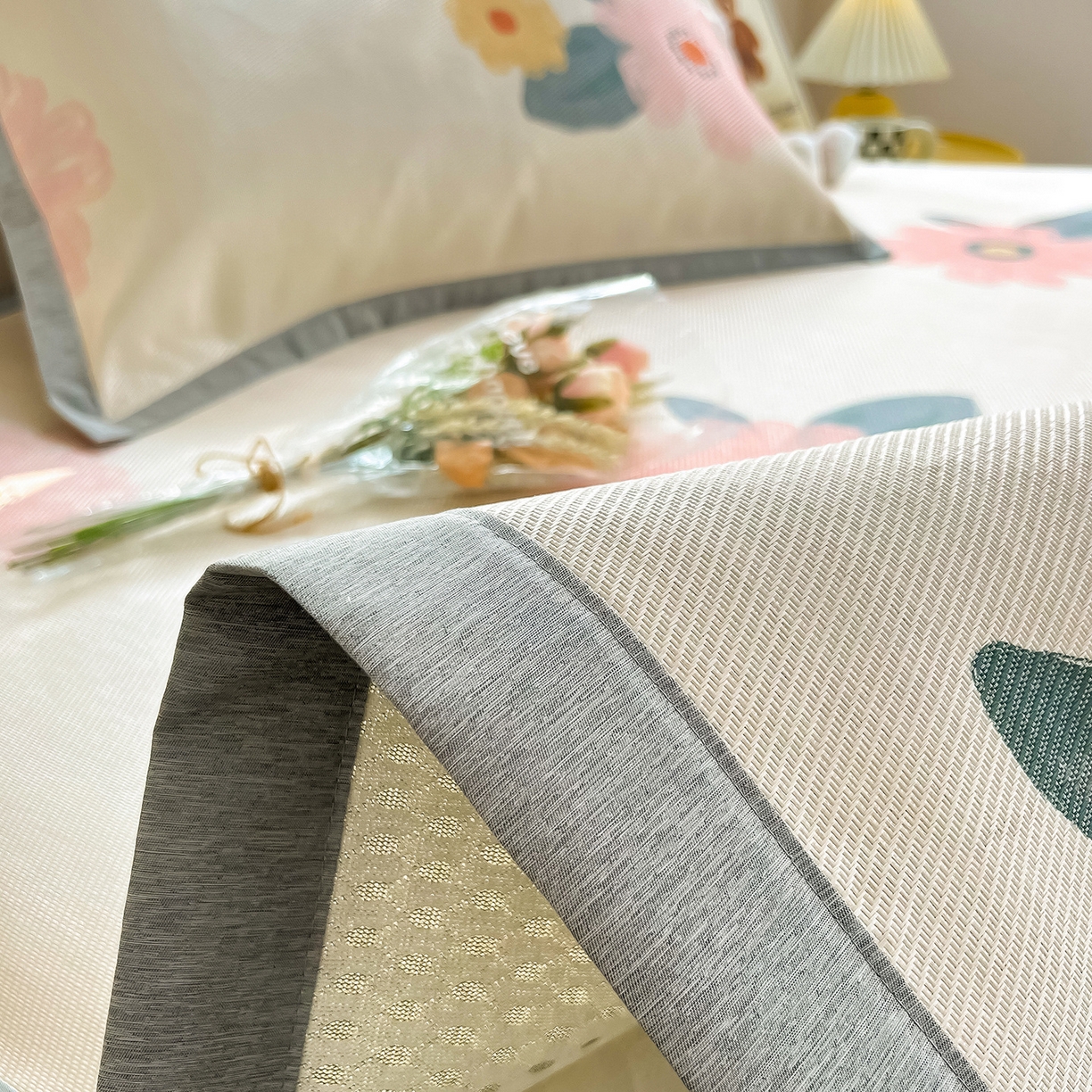 91家纺网 家纺一手货源 找家纺 懒猫家纺 2026新款250D数码印花宽边圆网冰丝凉席 清晨