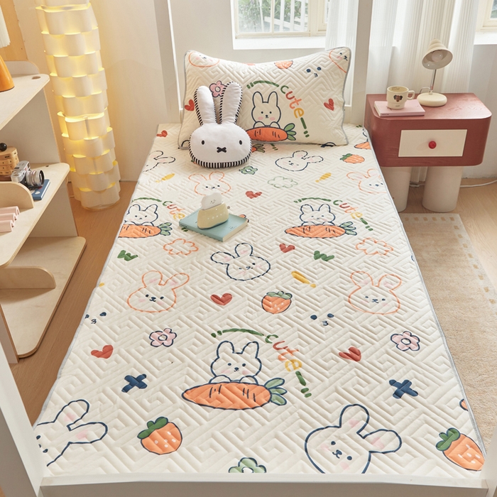 91家纺网 家纺一手货源 找家纺 舒居家纺 2026新款学生床全棉软床垫床盖 飞天萝卜