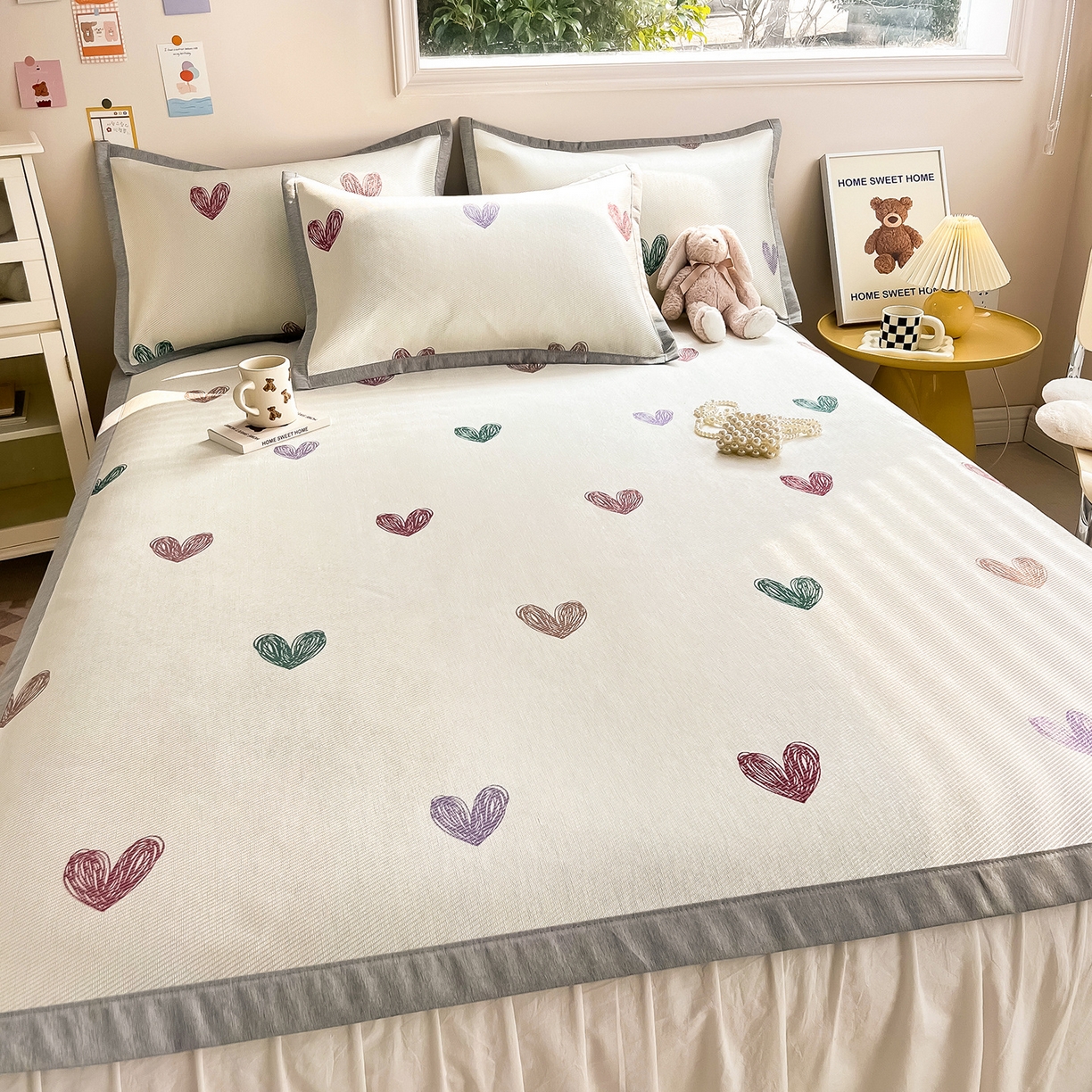 91家纺网 家纺一手货源 找家纺 懒猫家纺 2026新款250D数码印花宽边圆网冰丝凉席 手绘爱心