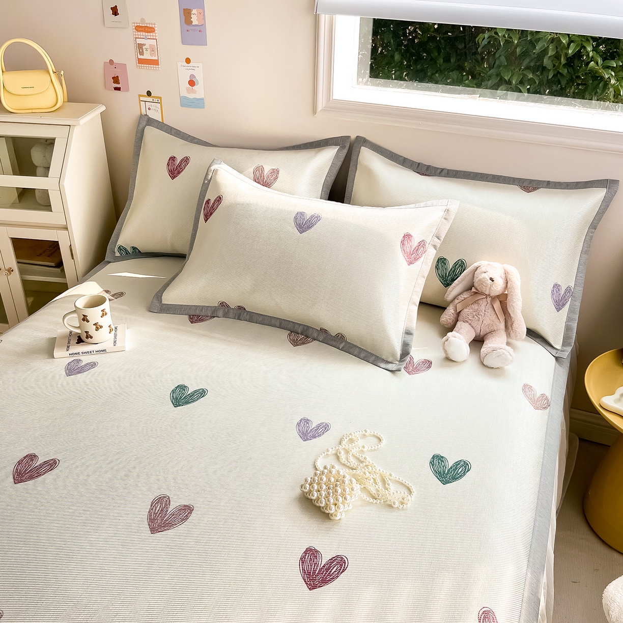 91家纺网 家纺一手货源 找家纺 懒猫家纺 2026新款250D数码印花宽边圆网冰丝凉席 手绘爱心