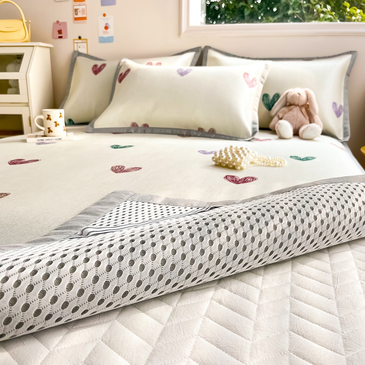 91家纺网 家纺一手货源 找家纺 懒猫家纺 2026新款250D数码印花宽边圆网冰丝凉席 手绘爱心