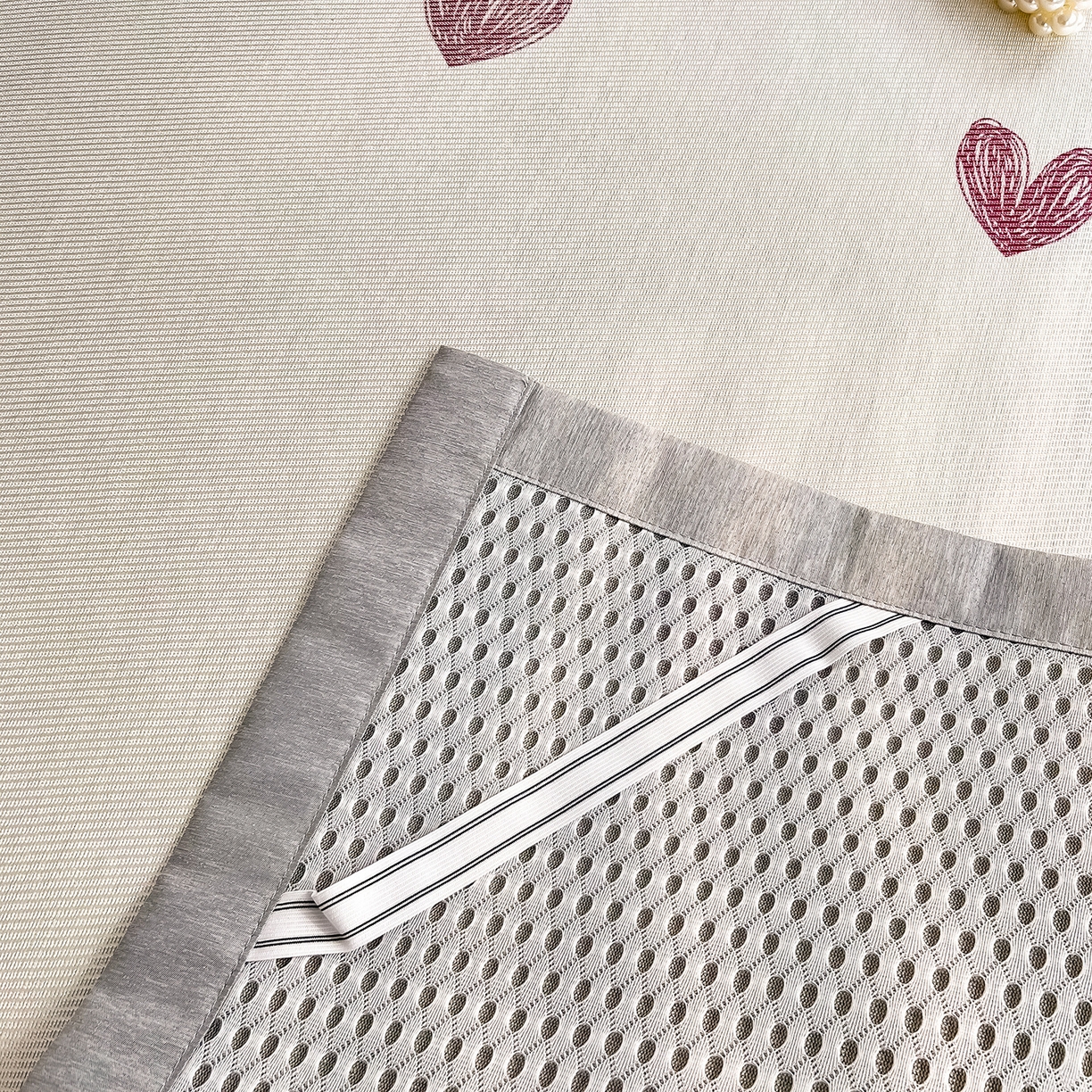 91家纺网 家纺一手货源 找家纺 懒猫家纺 2026新款250D数码印花宽边圆网冰丝凉席 手绘爱心