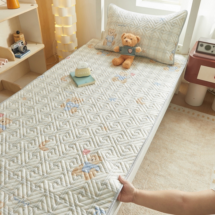 91家纺网 家纺一手货源 找家纺 舒居家纺 2026新款学生床全棉软床垫床盖 浮云初梦