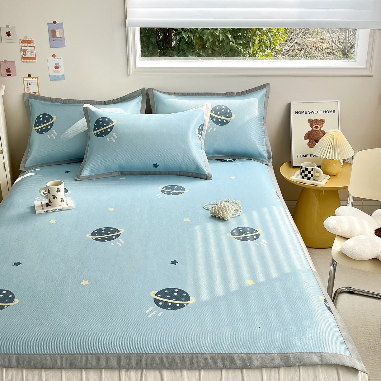 91家纺网 家纺一手货源 找家纺 懒猫家纺 2026新款250D数码印花宽边圆网冰丝凉席 探索星球