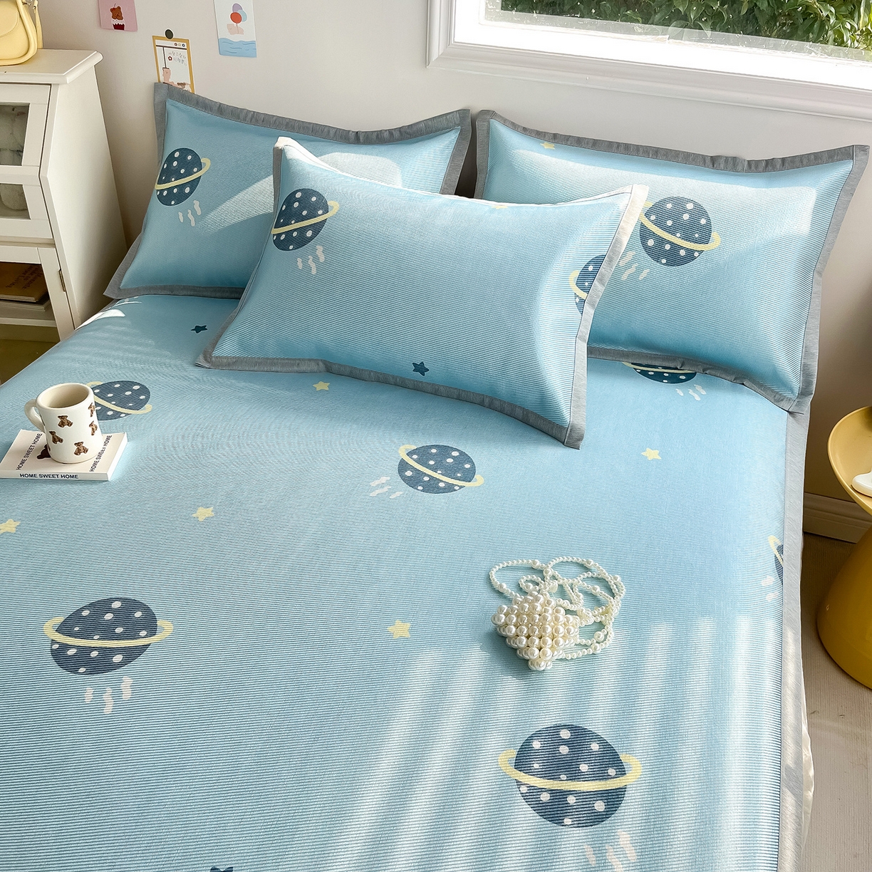 91家纺网 家纺一手货源 找家纺 懒猫家纺 2026新款250D数码印花宽边圆网冰丝凉席 探索星球