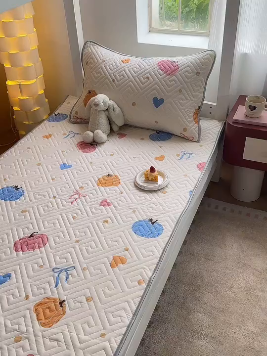 91家纺网 家纺一手货源 找家纺 舒居家纺 2026新款学生床全棉软床垫床盖 南瓜派