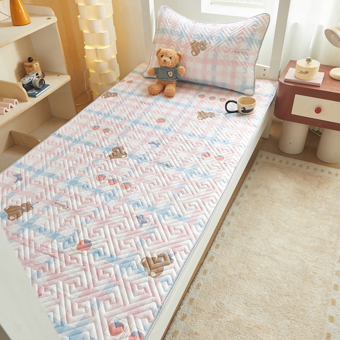 91家纺网 家纺一手货源 找家纺 舒居家纺 2026新款学生床全棉软床垫床盖 生日熊