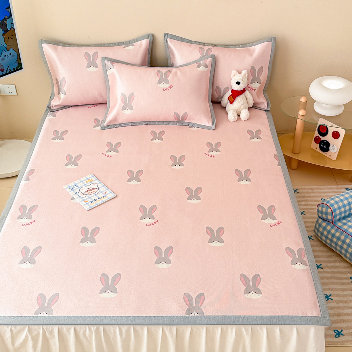 91家纺网 家纺一手货源 找家纺 懒猫家纺 2026新款250D数码印花宽边圆网冰丝凉席 小兔子