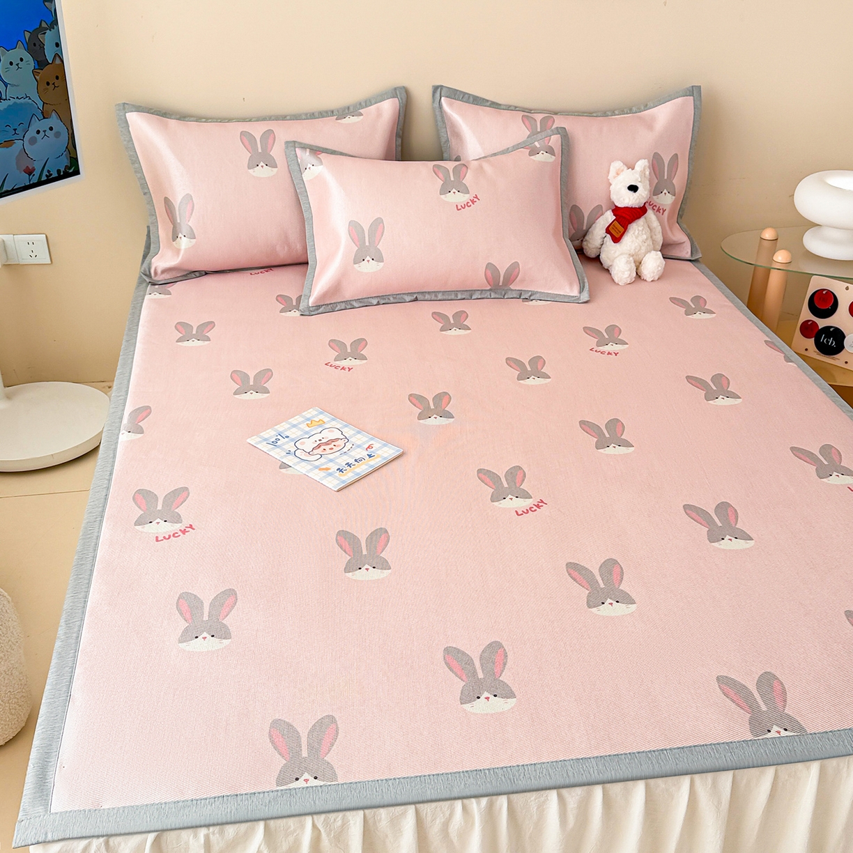 91家纺网 家纺一手货源 找家纺 懒猫家纺 2026新款250D数码印花宽边圆网冰丝凉席 小兔子