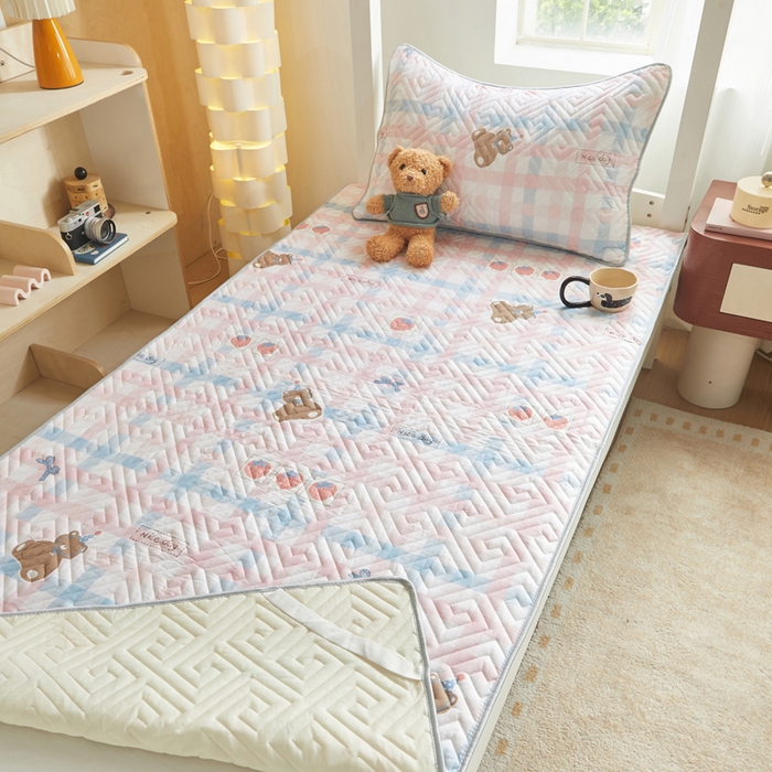 91家纺网 家纺一手货源 找家纺 舒居家纺 2026新款学生床全棉软床垫床盖 生日熊