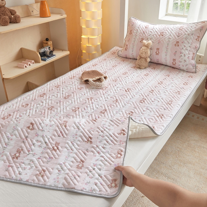 91家纺网 家纺一手货源 找家纺 舒居家纺 2026新款学生床全棉软床垫床盖 唐顿庄园