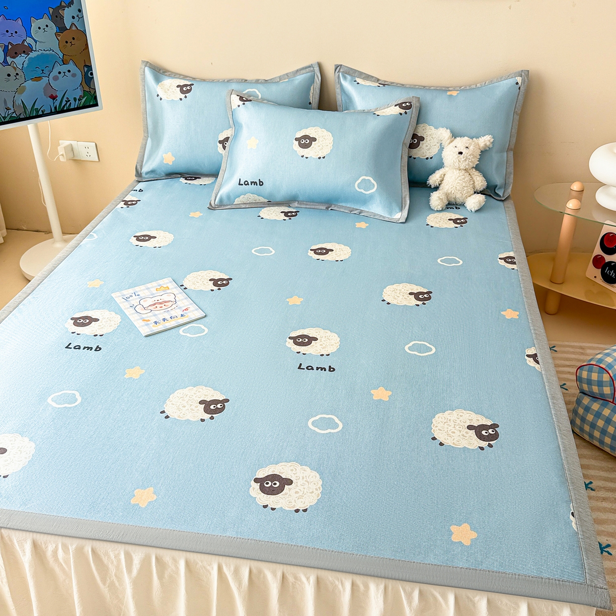 91家纺网 家纺一手货源 找家纺 懒猫家纺 2026新款250D数码印花宽边圆网冰丝凉席 小羊咩咩