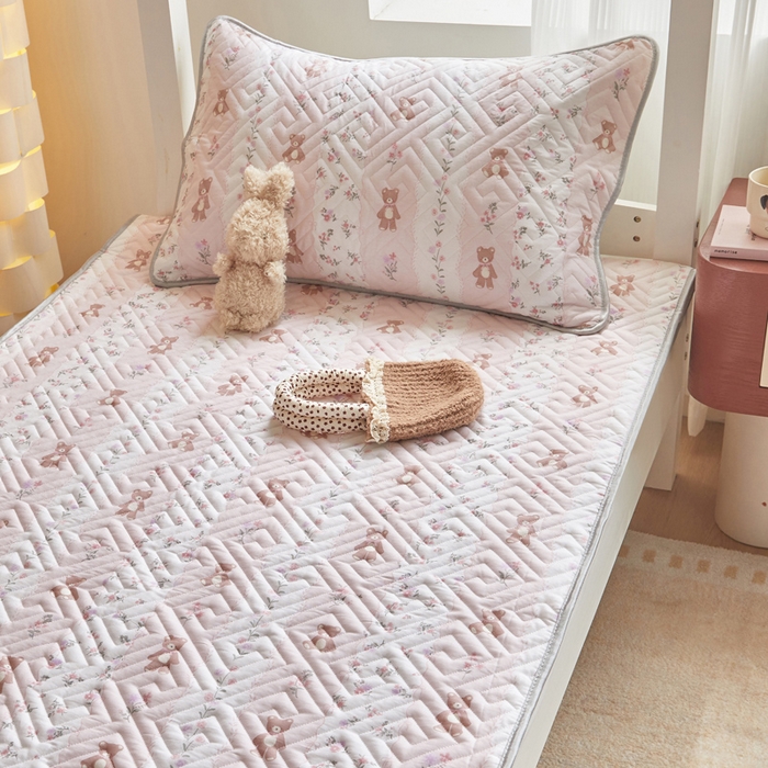 91家纺网 家纺一手货源 找家纺 舒居家纺 2026新款学生床全棉软床垫床盖 唐顿庄园