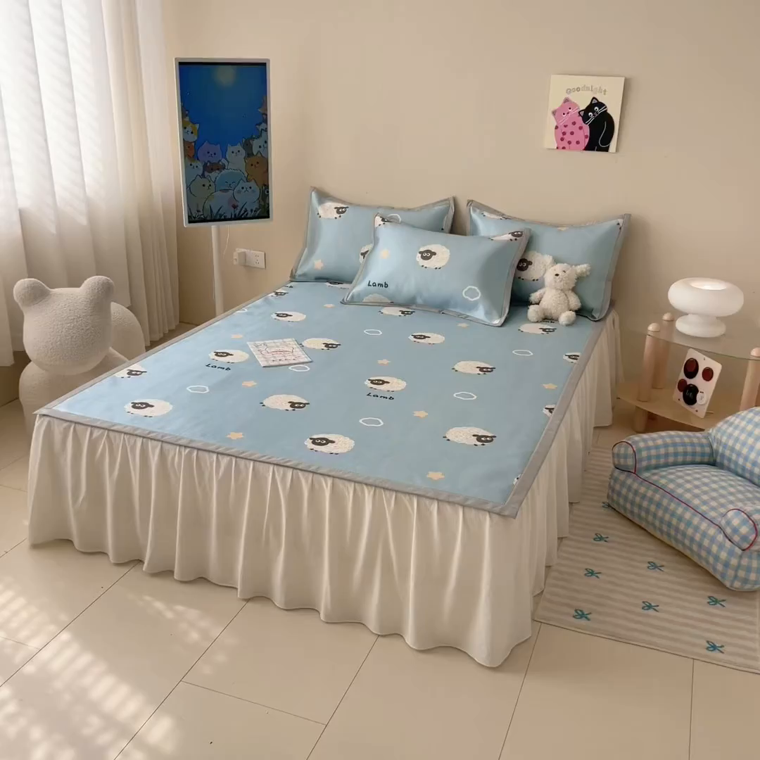 91家纺网 家纺一手货源 找家纺 懒猫家纺 2026新款250D数码印花宽边圆网冰丝凉席 小羊咩咩