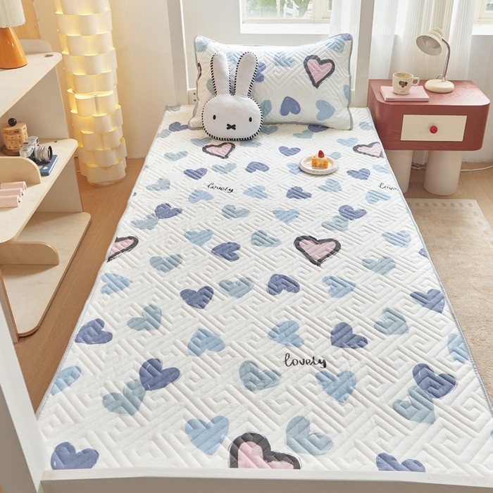 91家纺网 家纺一手货源 找家纺 舒居家纺 2026新款学生床全棉软床垫床盖 心心颜颜