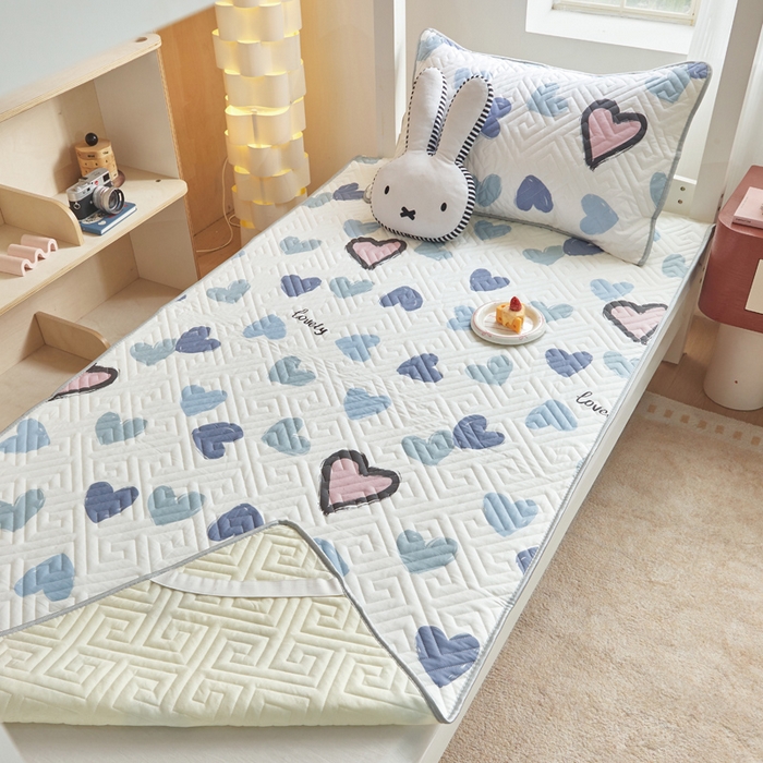 91家纺网 家纺一手货源 找家纺 舒居家纺 2026新款学生床全棉软床垫床盖 心心颜颜