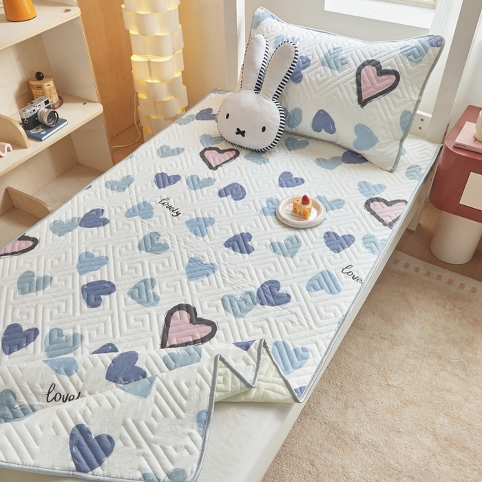 91家纺网 家纺一手货源 找家纺 舒居家纺 2026新款学生床全棉软床垫床盖 心心颜颜