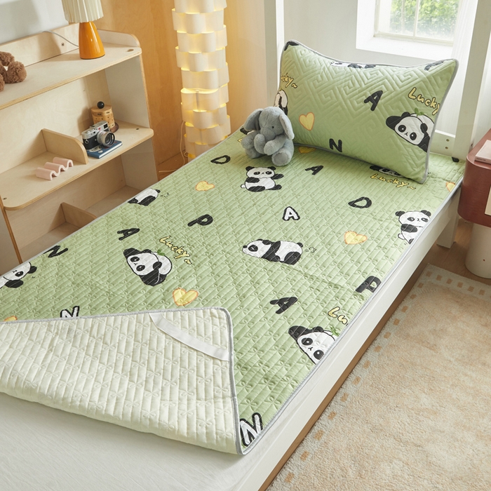 91家纺网 家纺一手货源 找家纺 舒居家纺 2026新款学生床全棉软床垫床盖 熊猫宝贝