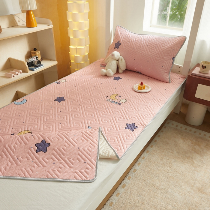 91家纺网 家纺一手货源 找家纺 舒居家纺 2026新款学生床全棉软床垫床盖 月之心