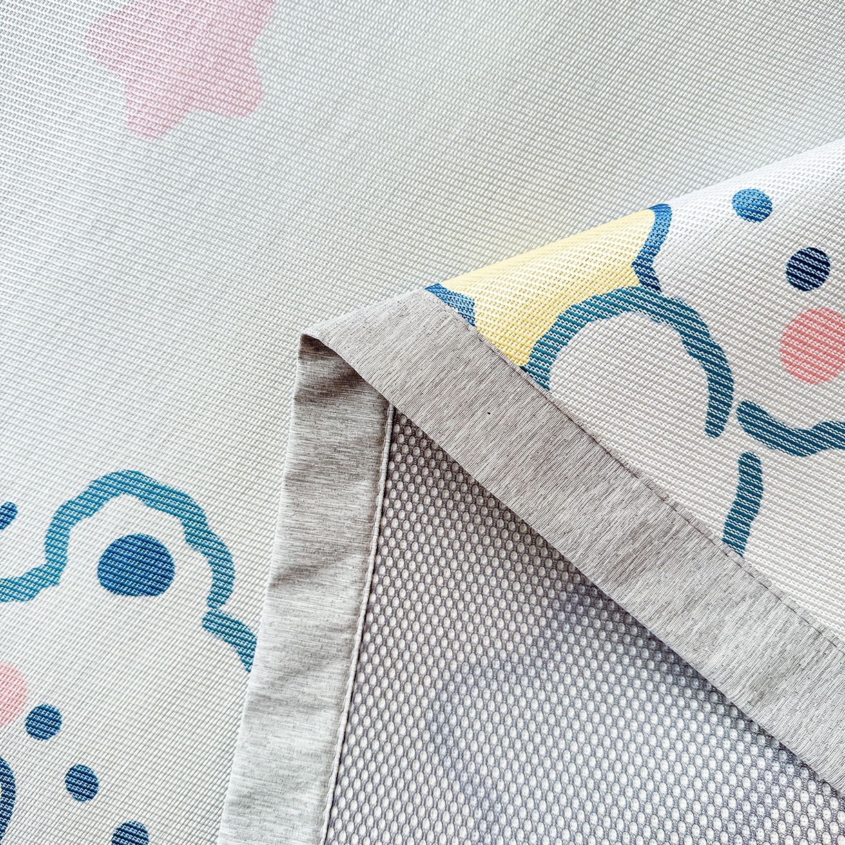 91家纺网 家纺一手货源 找家纺 懒猫家纺 2026新款250D数码印花宽边圆网冰丝凉席 星光小熊