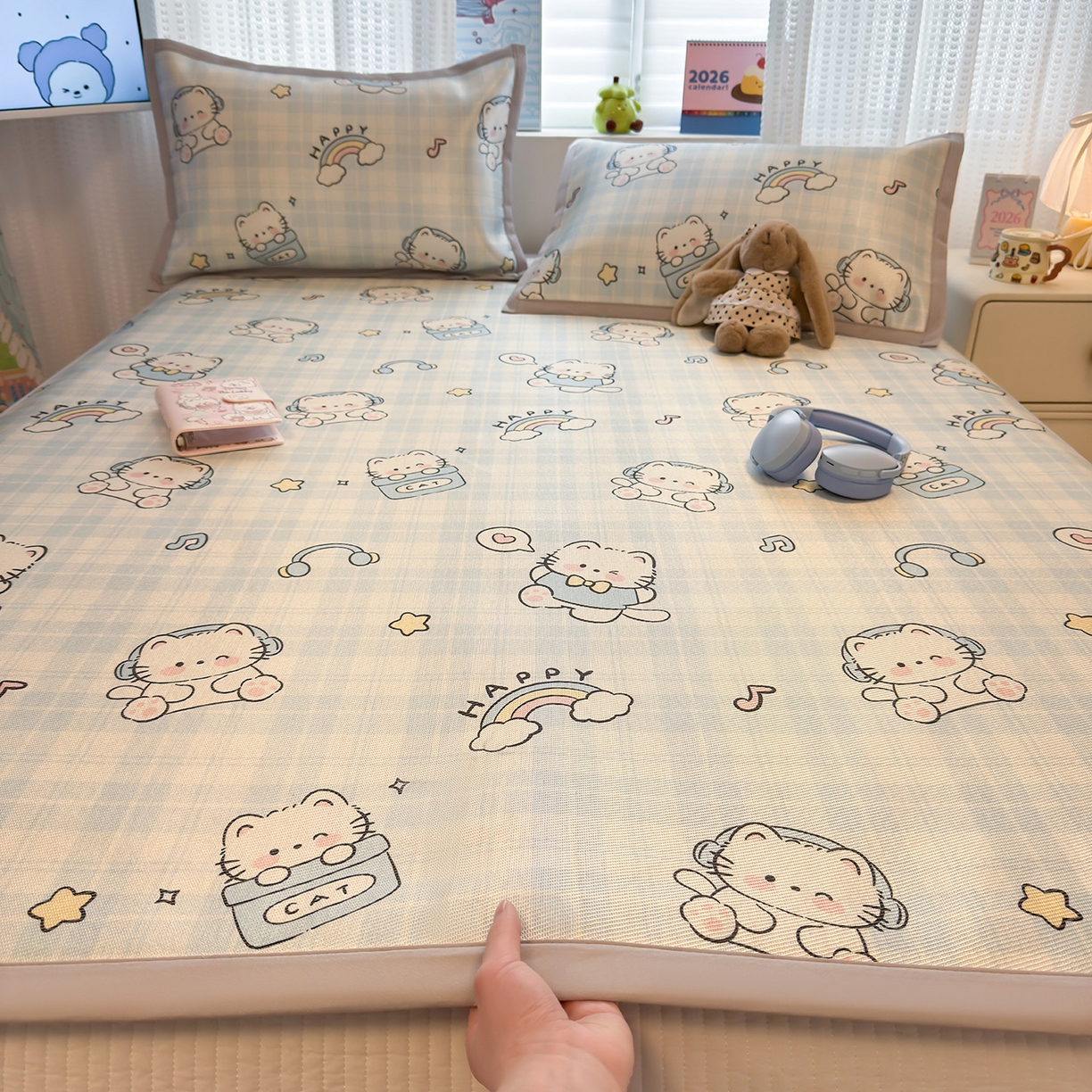 91家纺网 家纺一手货源 找家纺 懒猫家纺 2026新款250D数码印花宽边圆网冰丝凉席 星乐小喵