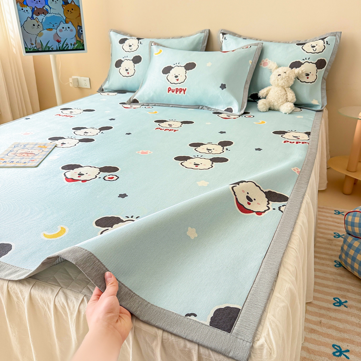 91家纺网 家纺一手货源 找家纺 懒猫家纺 2026新款250D数码印花宽边圆网冰丝凉席 星月小狗-蓝