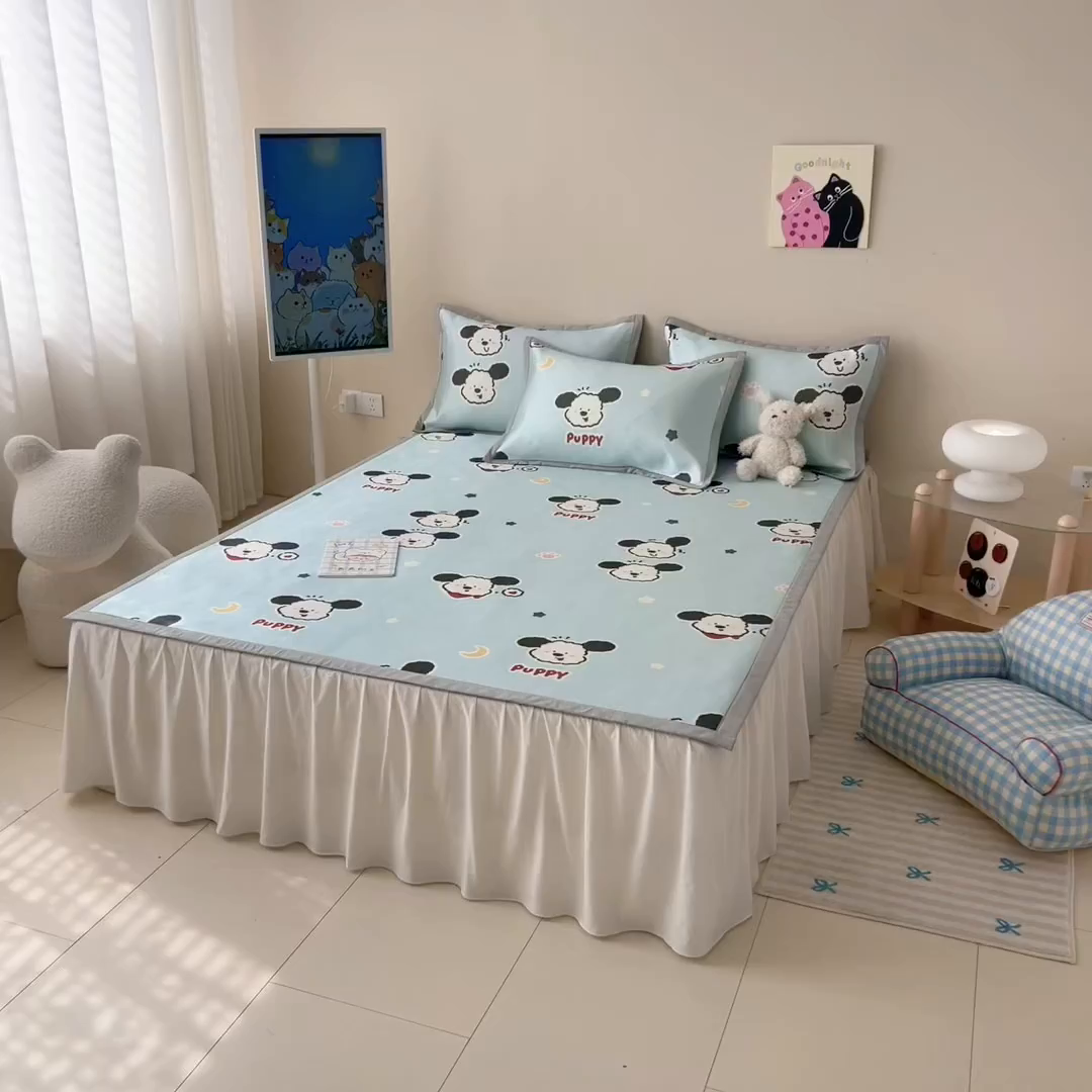 91家纺网 家纺一手货源 找家纺 懒猫家纺 2026新款250D数码印花宽边圆网冰丝凉席 星月小狗-蓝