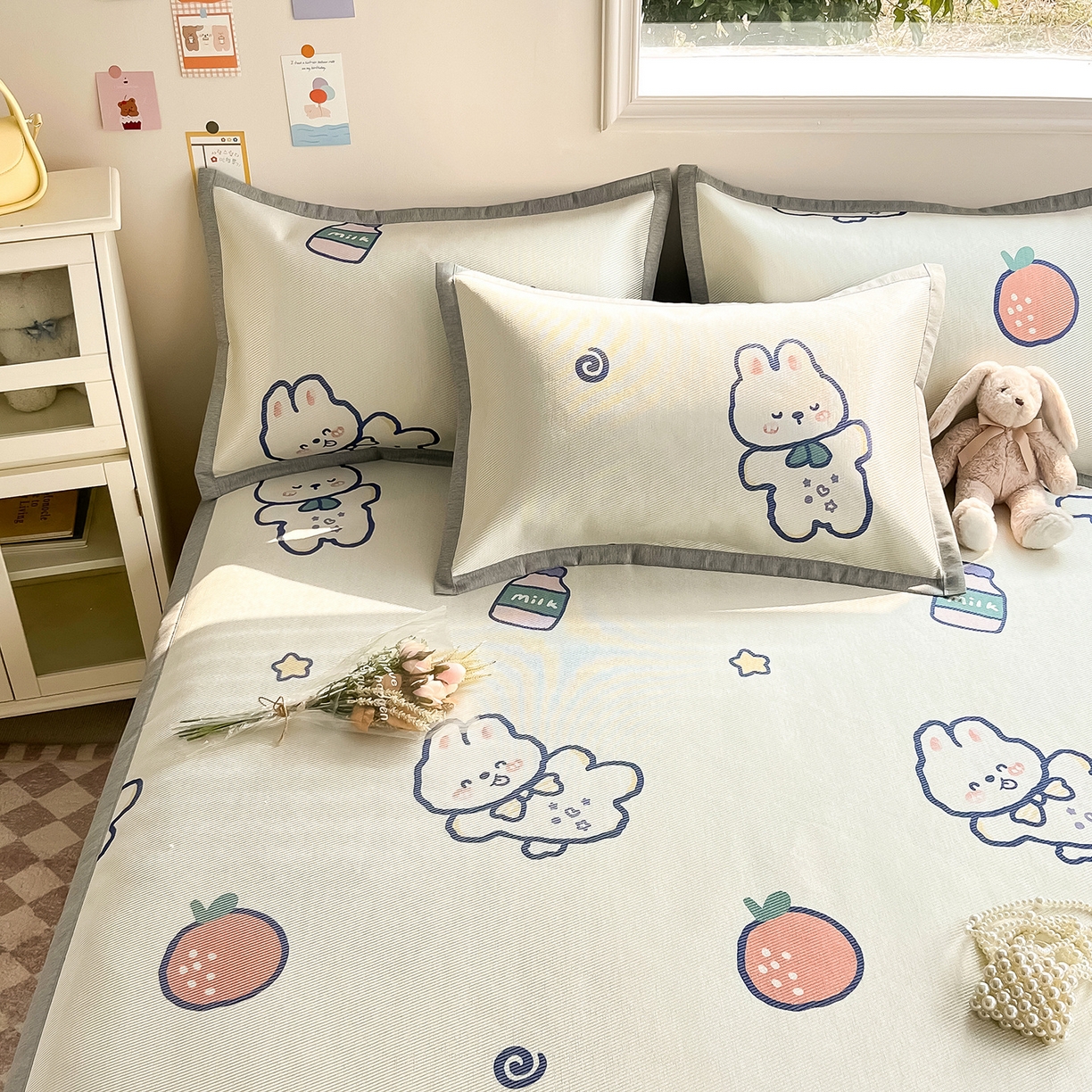 91家纺网 家纺一手货源 找家纺 懒猫家纺 2026新款250D数码印花宽边圆网冰丝凉席 元气兔