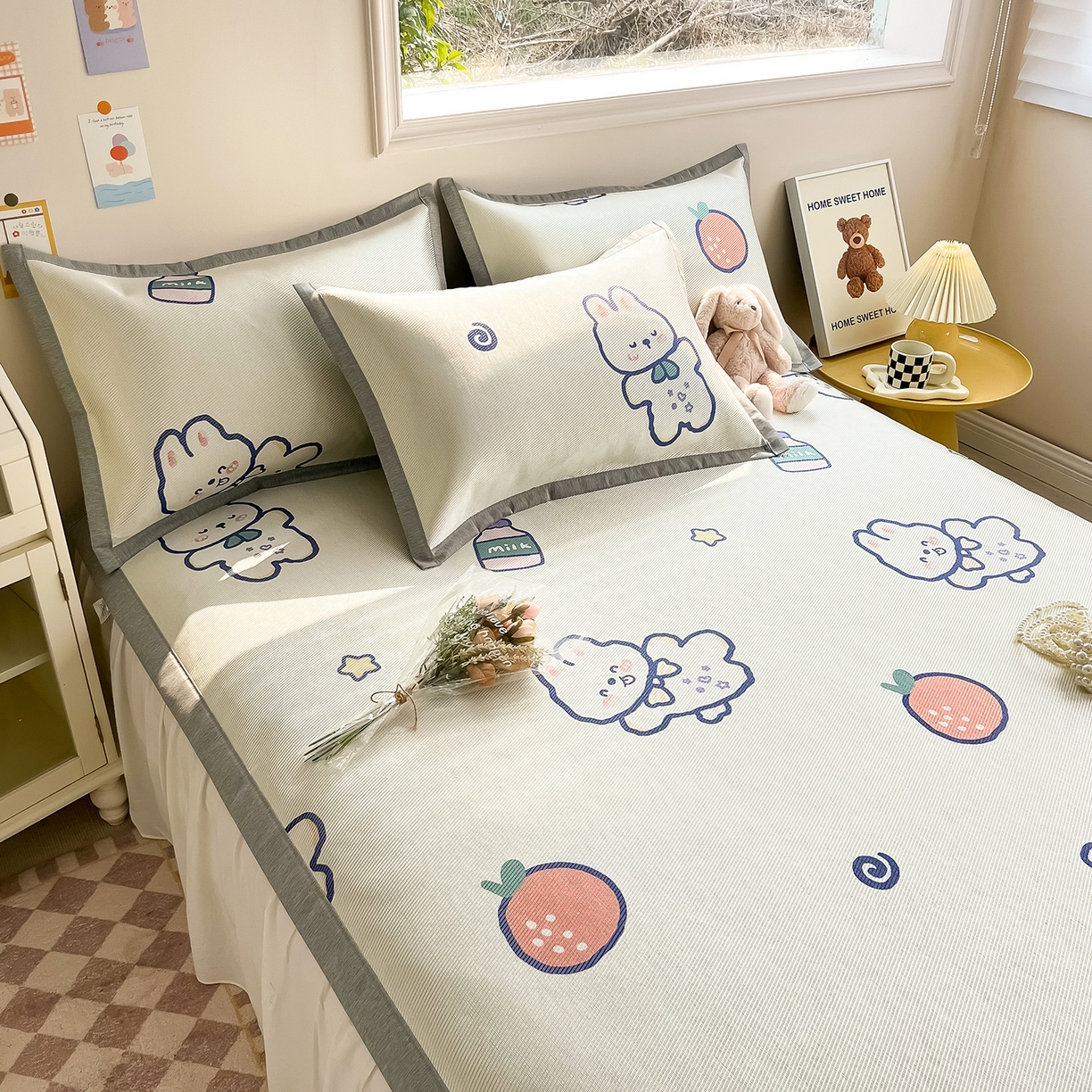 91家纺网 家纺一手货源 找家纺 懒猫家纺 2026新款250D数码印花宽边圆网冰丝凉席 元气兔