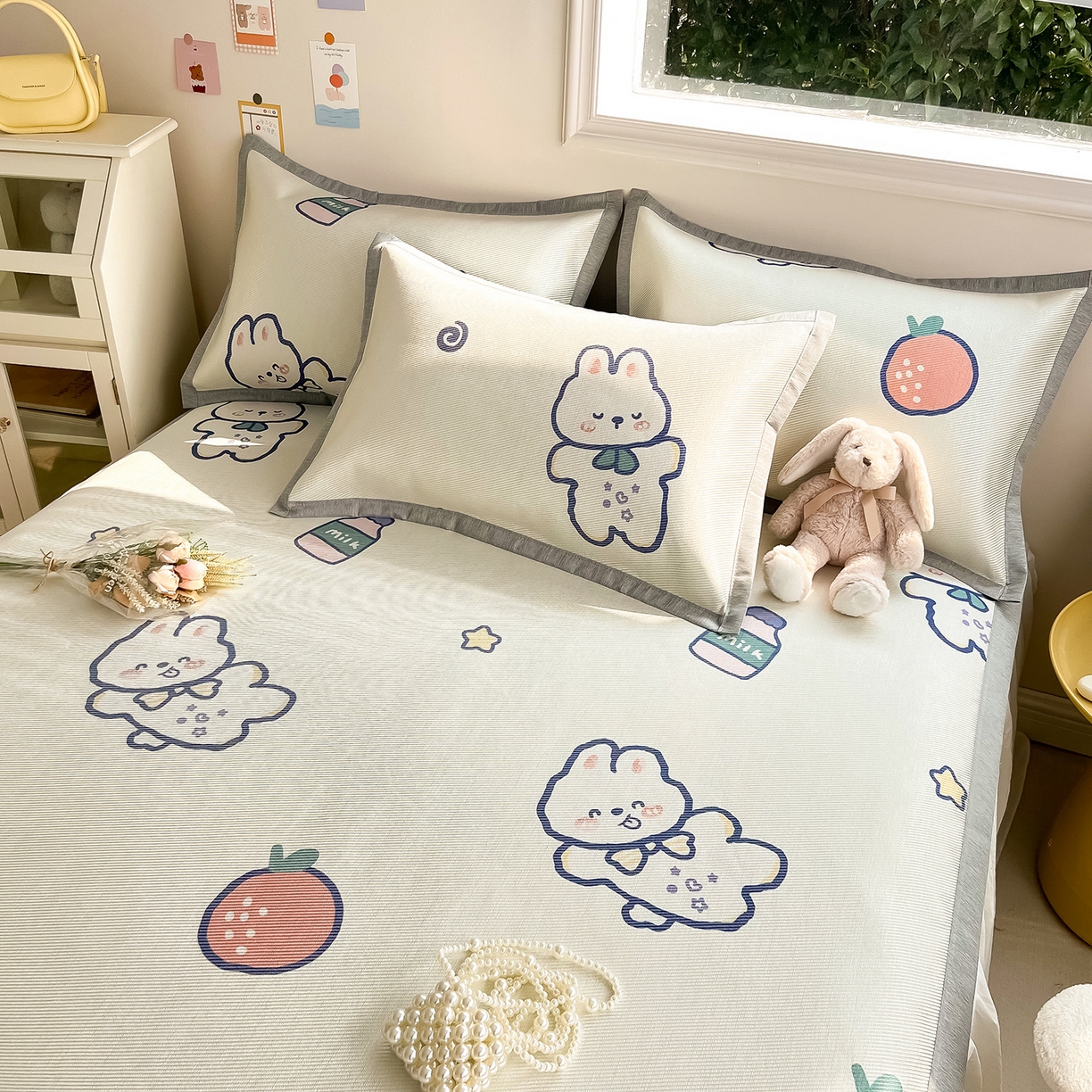 91家纺网 家纺一手货源 找家纺 懒猫家纺 2026新款250D数码印花宽边圆网冰丝凉席 元气兔