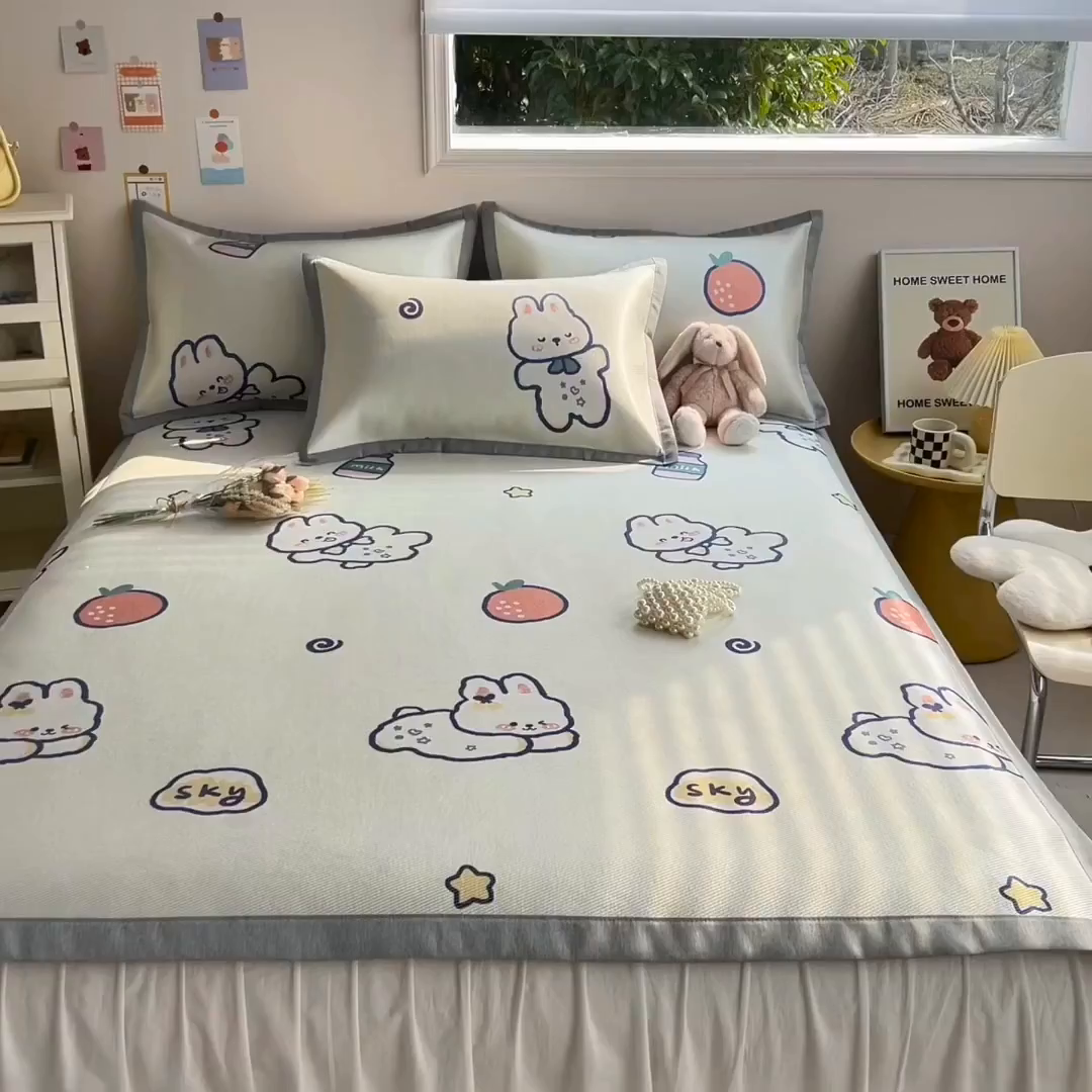 91家纺网 家纺一手货源 找家纺 懒猫家纺 2026新款250D数码印花宽边圆网冰丝凉席 元气兔