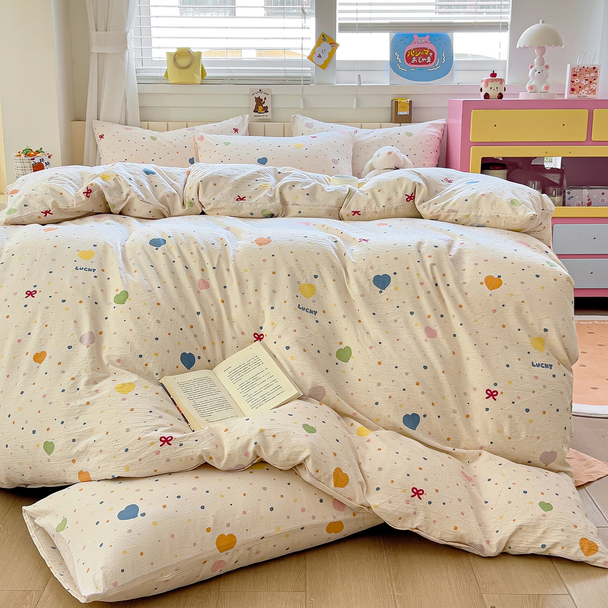 91家纺网 家纺一手货源 找家纺 找底底家纺 2026新款泡泡棉小清新双层纱床裙款四件套 波点爱心