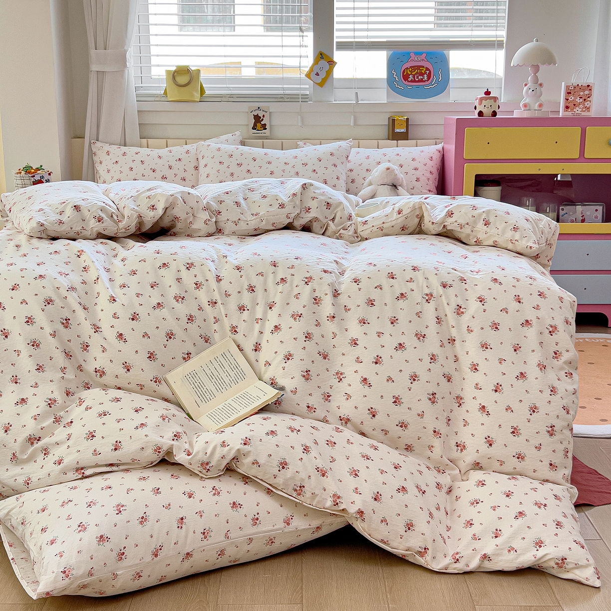 91家纺网 家纺一手货源 找家纺 找底底家纺 2026新款泡泡棉小清新双层纱床裙款四件套 春不晚