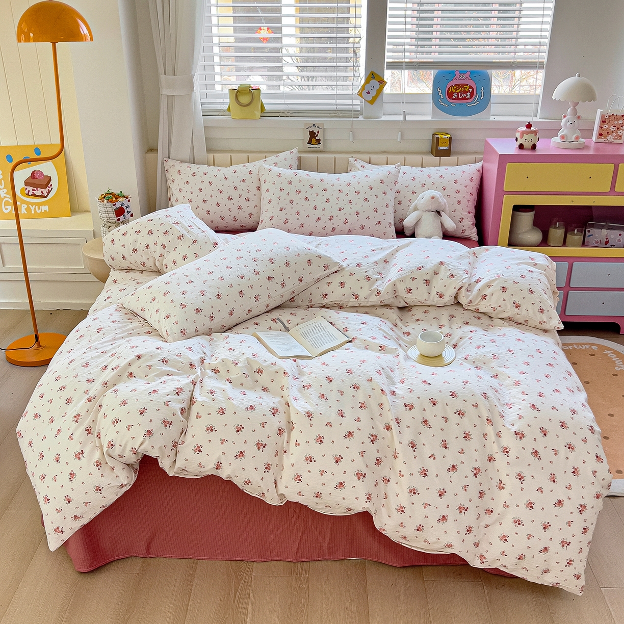 91家纺网 家纺一手货源 找家纺 找底底家纺 2026新款泡泡棉小清新双层纱床裙款四件套 春不晚