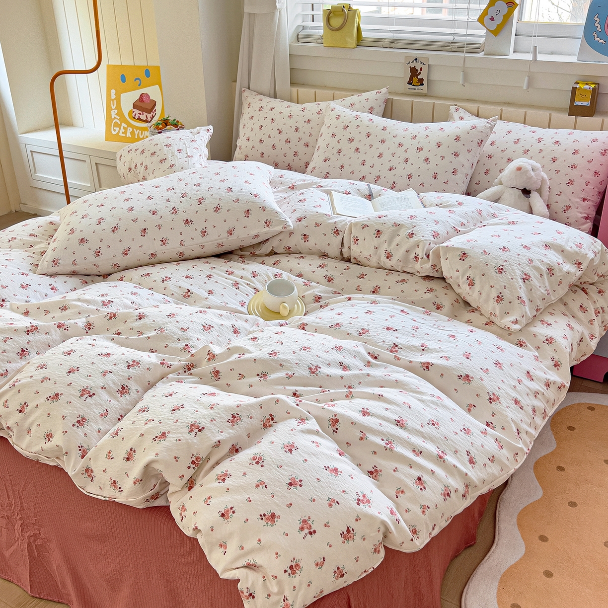 91家纺网 家纺一手货源 找家纺 找底底家纺 2026新款泡泡棉小清新双层纱床裙款四件套 春不晚