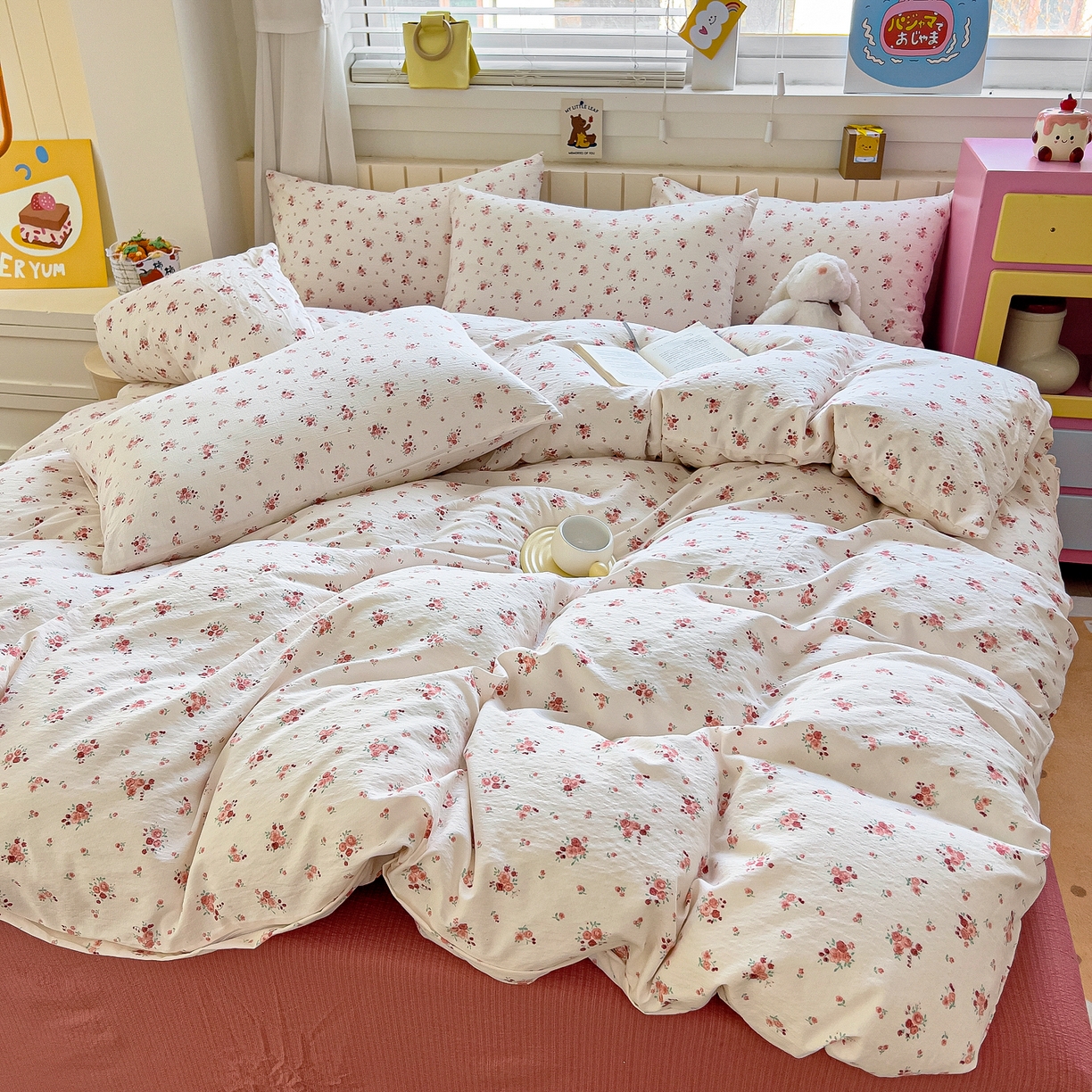 91家纺网 家纺一手货源 找家纺 找底底家纺 2026新款泡泡棉小清新双层纱床裙款四件套 春不晚