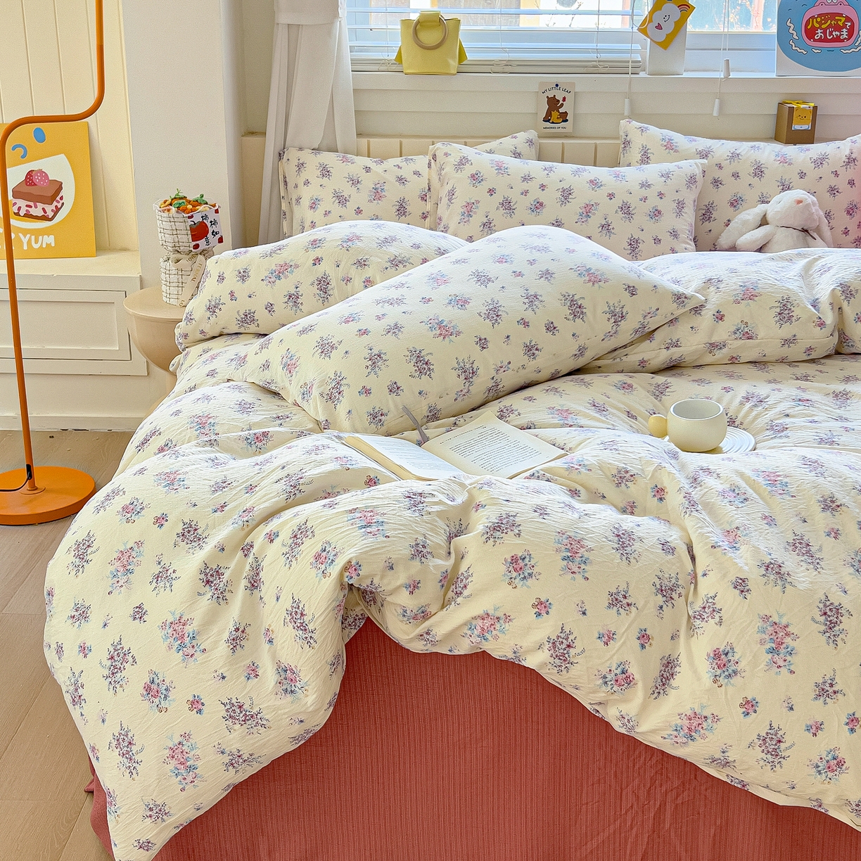 91家纺网 家纺一手货源 找家纺 找底底家纺 2026新款泡泡棉小清新双层纱床裙款四件套 红豆蔻