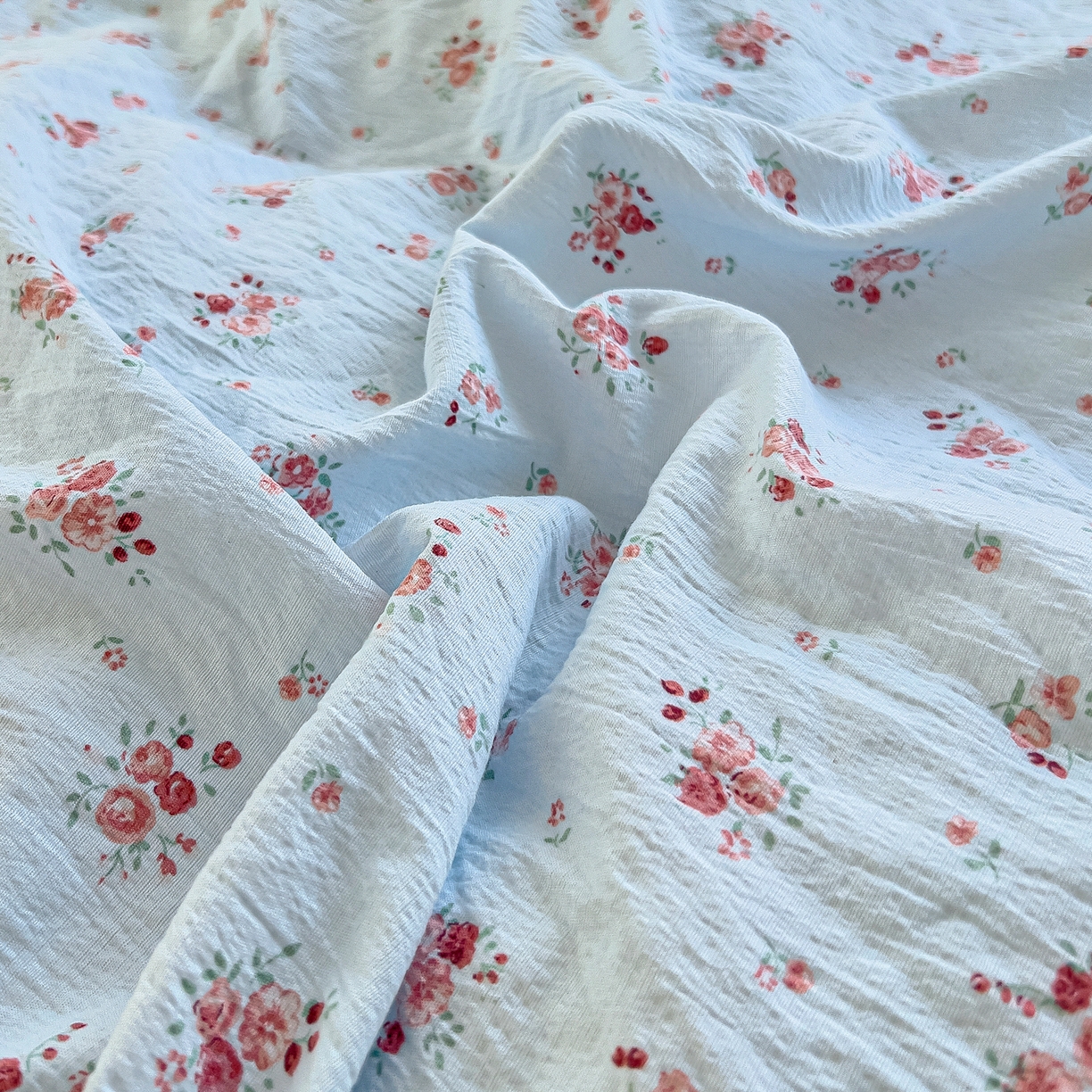 91家纺网 家纺一手货源 找家纺 找底底家纺 2026新款泡泡棉小清新双层纱床裙款四件套 兰蔻